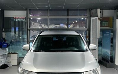 Mitsubishi Outlander III рестайлинг 3, 2013 год, 1 350 000 рублей, 1 фотография