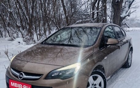 Opel Astra J, 2012 год, 900 000 рублей, 1 фотография