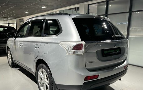 Mitsubishi Outlander III рестайлинг 3, 2013 год, 1 350 000 рублей, 6 фотография