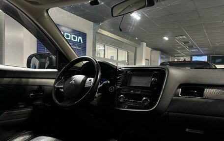 Mitsubishi Outlander III рестайлинг 3, 2013 год, 1 350 000 рублей, 8 фотография