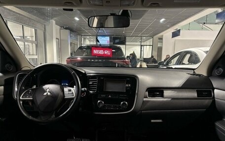 Mitsubishi Outlander III рестайлинг 3, 2013 год, 1 350 000 рублей, 11 фотография