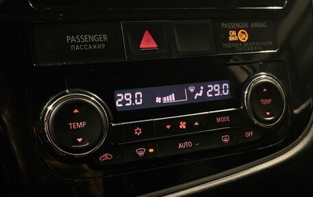 Mitsubishi Outlander III рестайлинг 3, 2013 год, 1 350 000 рублей, 22 фотография