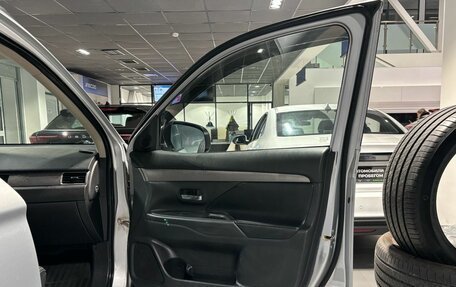 Mitsubishi Outlander III рестайлинг 3, 2013 год, 1 350 000 рублей, 27 фотография