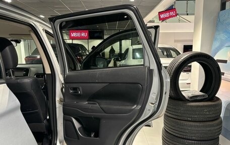 Mitsubishi Outlander III рестайлинг 3, 2013 год, 1 350 000 рублей, 29 фотография