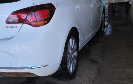 Opel Astra J, 2014 год, 700 000 рублей, 1 фотография