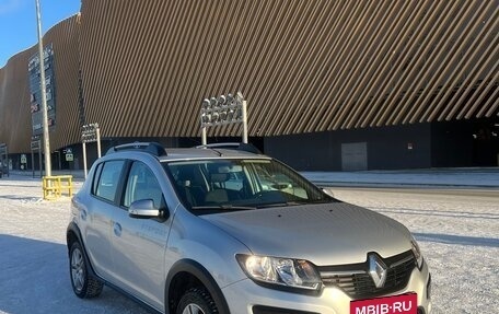 Renault Sandero II рестайлинг, 2015 год, 1 000 000 рублей, 2 фотография