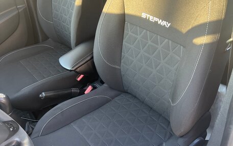 Renault Sandero II рестайлинг, 2015 год, 1 000 000 рублей, 10 фотография