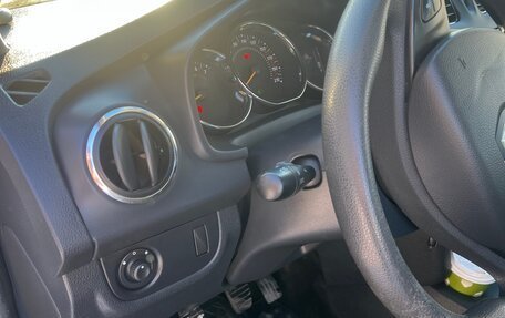 Renault Sandero II рестайлинг, 2015 год, 1 000 000 рублей, 12 фотография