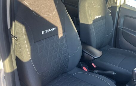 Renault Sandero II рестайлинг, 2015 год, 1 000 000 рублей, 21 фотография