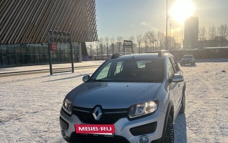 Renault Sandero II рестайлинг, 2015 год, 1 000 000 рублей, 36 фотография