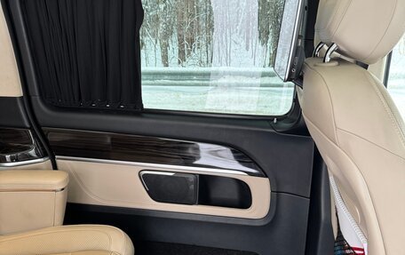 Mercedes-Benz V-Класс, 2019 год, 6 000 000 рублей, 2 фотография