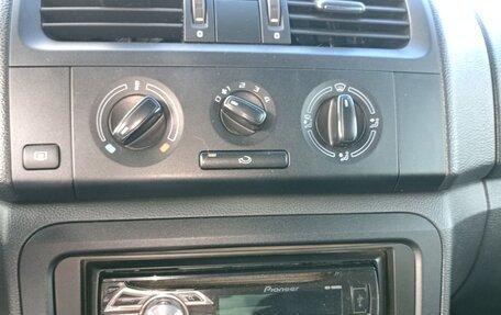 Skoda Fabia II, 2011 год, 590 000 рублей, 15 фотография