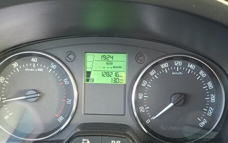 Skoda Fabia II, 2011 год, 590 000 рублей, 10 фотография