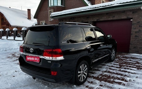 Toyota Land Cruiser 200, 2017 год, 5 950 000 рублей, 4 фотография