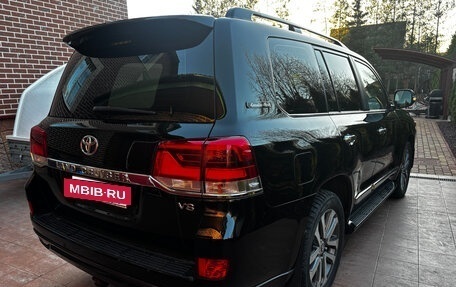 Toyota Land Cruiser 200, 2017 год, 5 950 000 рублей, 7 фотография