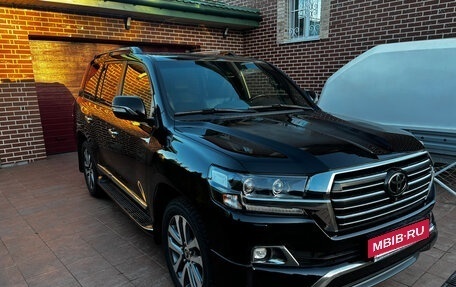 Toyota Land Cruiser 200, 2017 год, 5 950 000 рублей, 9 фотография