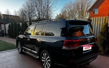 Toyota Land Cruiser 200, 2017 год, 5 950 000 рублей, 8 фотография