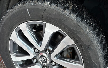 Toyota Land Cruiser 200, 2017 год, 5 950 000 рублей, 21 фотография