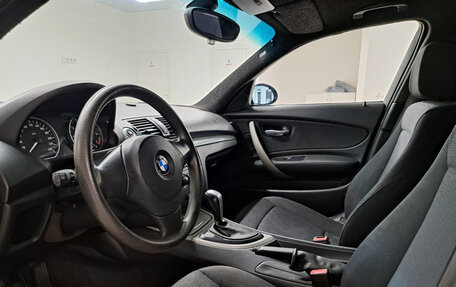 BMW 1 серия, 2008 год, 550 000 рублей, 16 фотография