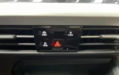 Volkswagen Golf VIII, 2021 год, 1 311 000 рублей, 15 фотография