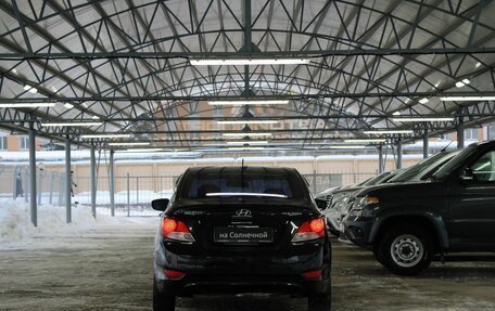 Hyundai Solaris II рестайлинг, 2011 год, 730 000 рублей, 4 фотография