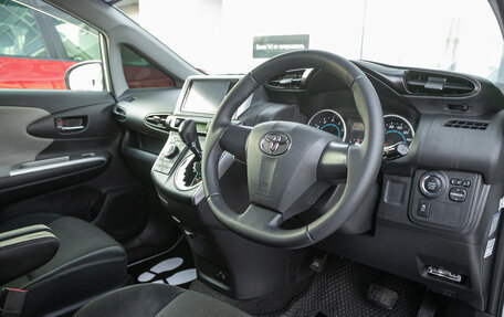 Toyota Wish II, 2009 год, 1 185 000 рублей, 17 фотография