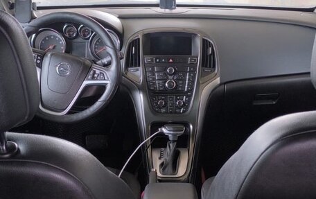 Opel Astra J, 2014 год, 700 000 рублей, 6 фотография