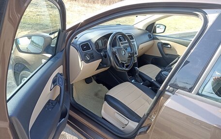 Volkswagen Polo VI (EU Market), 2015 год, 1 030 000 рублей, 5 фотография