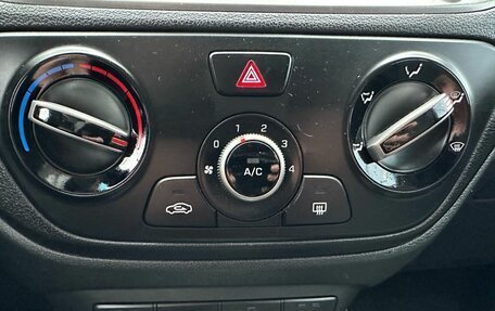 Hyundai Solaris II рестайлинг, 2017 год, 1 319 000 рублей, 17 фотография