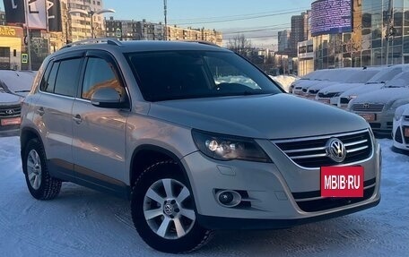 Volkswagen Tiguan I, 2011 год, 1 020 000 рублей, 2 фотография