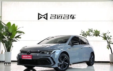 Volkswagen Golf VIII, 2021 год, 1 309 857 рублей, 1 фотография