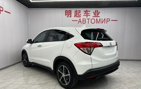 Honda Vezel, 2021 год, 1 402 001 рублей, 2 фотография