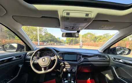 Volkswagen T-Roc I, 2021 год, 1 300 000 рублей, 5 фотография