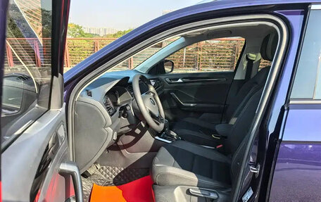 Volkswagen T-Roc I, 2021 год, 1 300 000 рублей, 3 фотография