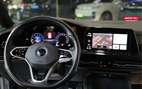 Volkswagen Golf VIII, 2021 год, 1 309 857 рублей, 14 фотография