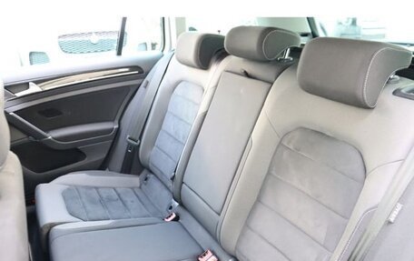 Volkswagen Golf VII, 2018 год, 1 400 000 рублей, 13 фотография