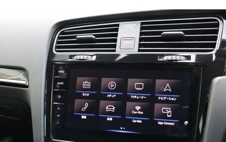 Volkswagen Golf VII, 2018 год, 1 400 000 рублей, 20 фотография