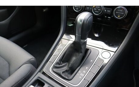 Volkswagen Golf VII, 2018 год, 1 400 000 рублей, 24 фотография