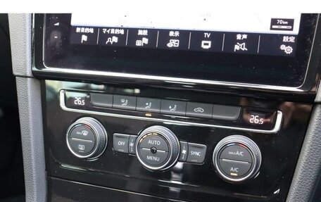 Volkswagen Golf VII, 2018 год, 1 400 000 рублей, 23 фотография