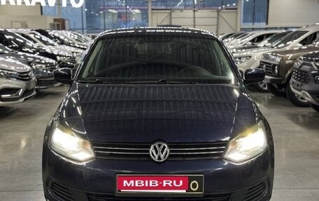 Volkswagen Polo VI (EU Market), 2012 год, 850 000 рублей, 2 фотография