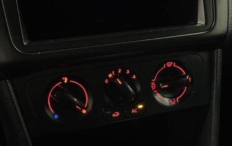 Volkswagen Polo VI (EU Market), 2012 год, 850 000 рублей, 13 фотография