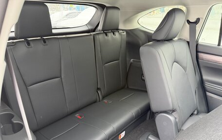 Toyota Highlander, 2025 год, 6 450 000 рублей, 21 фотография