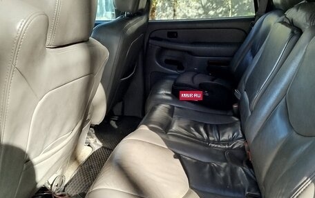 Chevrolet Tahoe II, 2004 год, 750 000 рублей, 24 фотография