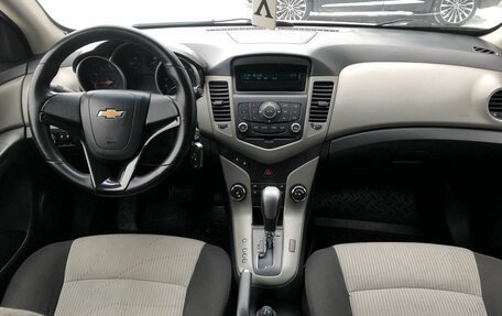 Chevrolet Cruze II, 2011 год, 649 000 рублей, 10 фотография