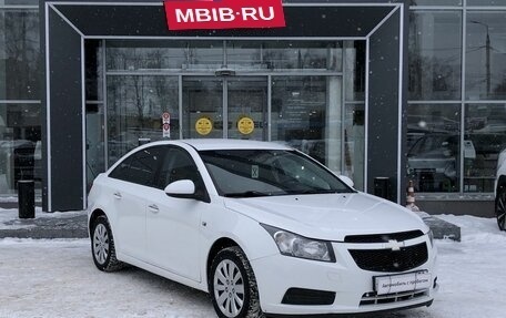 Chevrolet Cruze II, 2011 год, 649 000 рублей, 3 фотография