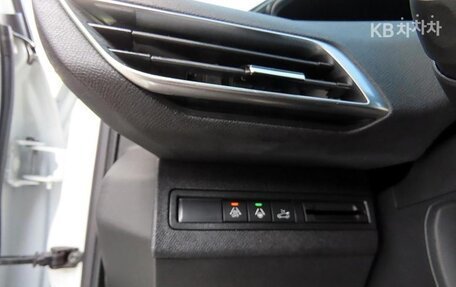 Peugeot 5008 II, 2023 год, 2 350 000 рублей, 12 фотография