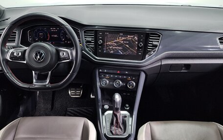 Volkswagen T-Roc I, 2021 год, 2 010 000 рублей, 8 фотография