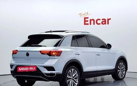 Volkswagen T-Roc I, 2021 год, 2 010 000 рублей, 3 фотография