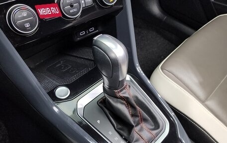 Volkswagen T-Roc I, 2021 год, 2 010 000 рублей, 10 фотография