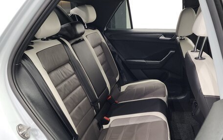 Volkswagen T-Roc I, 2021 год, 2 010 000 рублей, 14 фотография